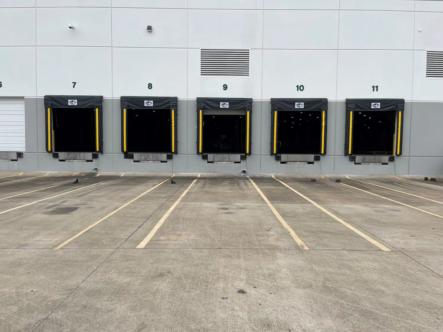 dock-seals-and-shelters